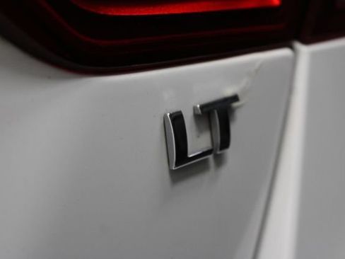 Used 2017 Chevrolet Impala LT FWD image 11