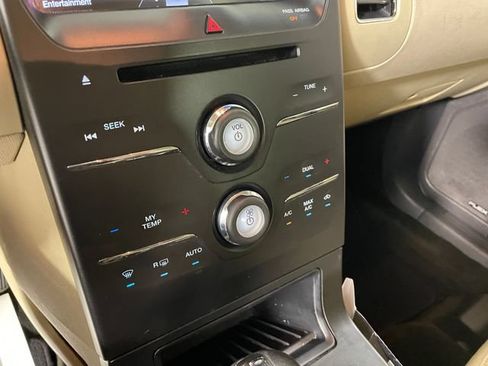 Used 2013 Ford Flex SEL FWD image 8