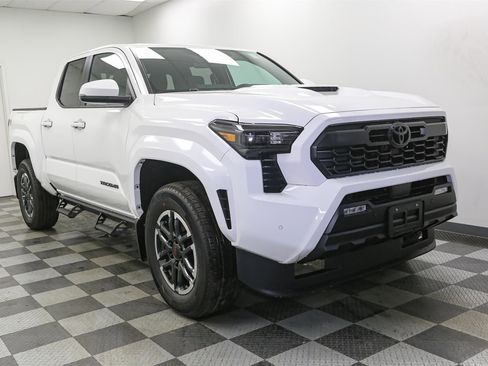 New 2026 Toyota Tacoma TRD Sport image 2