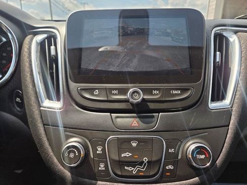 Used 2016 Chevrolet Malibu LT FWD image 19
