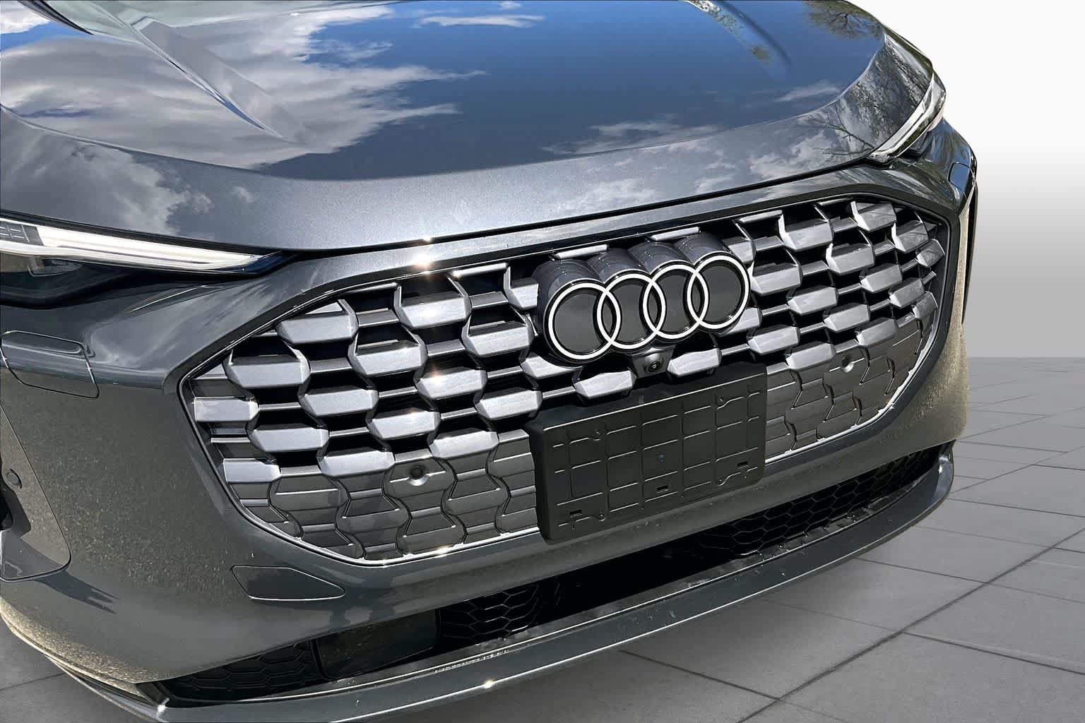Used 2025 Audi Q5 Premium Plus w/ Premium Plus AWD/4WD image 30