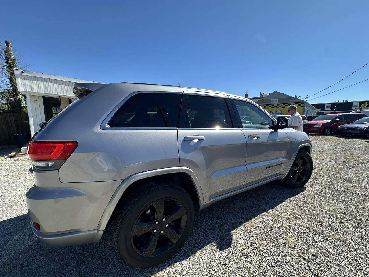 Used 2015 Jeep Grand Cherokee Altitude AWD/4WD image 7