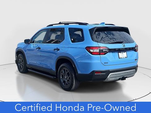 Certified 2024 Honda Pilot TrailSport image 7