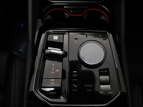 New 2026 BMW 530i xDrive w/ Premium Package AWD/4WD image 13