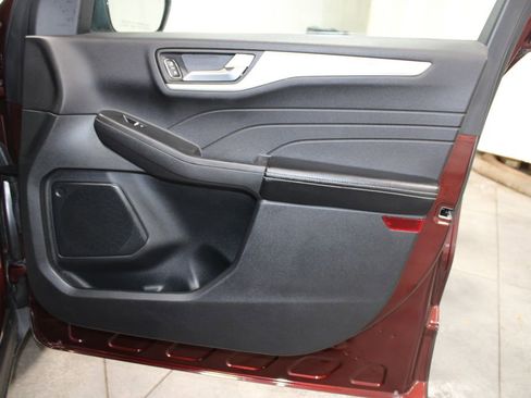 Used 2021 Ford Escape SEL image 35