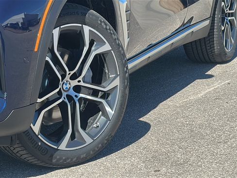 New 2026 BMW X5 xDrive40i image 3