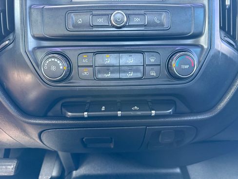 Used 2019 Chevrolet Silverado 2500 W/T AWD/4WD image 28