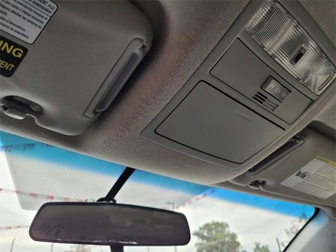 Used 2013 Toyota Highlander Plus image 19