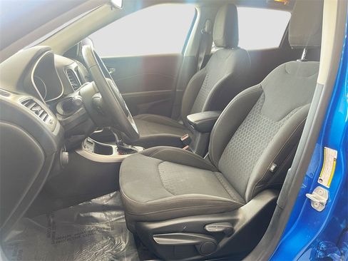 Used 2021 Jeep Compass Sport image 19