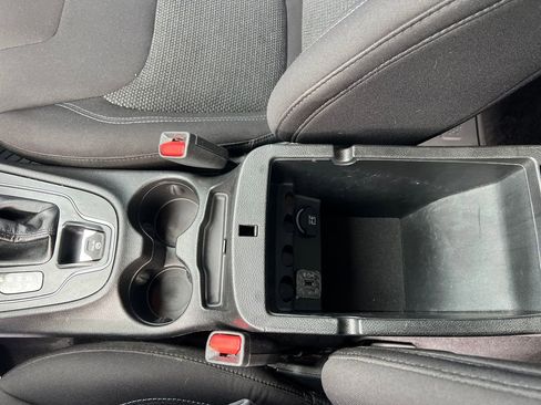 Used 2019 Jeep Cherokee Latitude w/ Popular Appearance Group FWD image 24