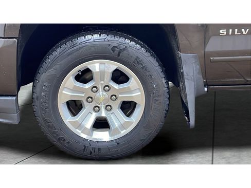 Used 2018 Chevrolet Silverado 1500 LT w/ All Star Edition image 20