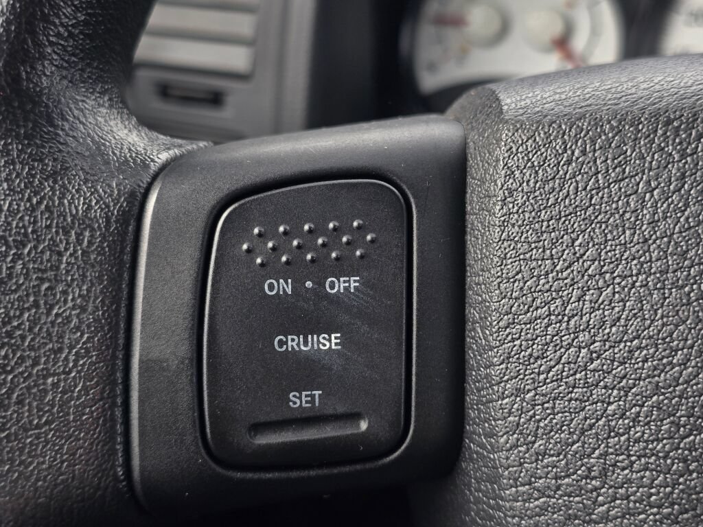 Used 2011 Dodge Dakota Big Horn w/ Skid Plate Group AWD/4WD image 22