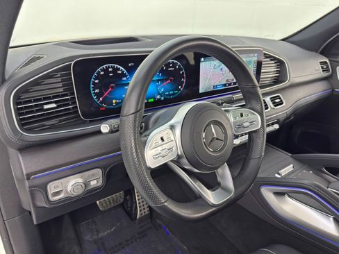 Used 2021 Mercedes-Benz GLS 580 4MATIC image 14