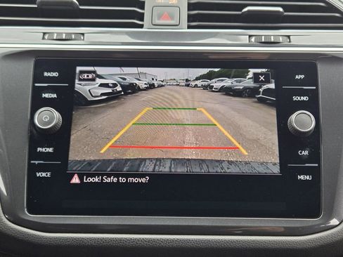 Used 2023 Volkswagen Tiguan SE R-Line FWD image 23
