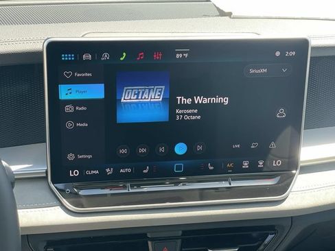 New 2026 Volkswagen Tiguan SE FWD image 10