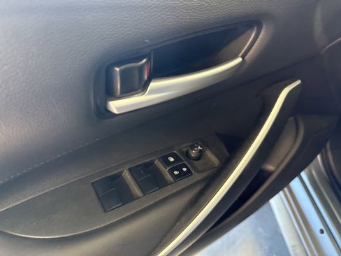 Used 2020 Toyota Corolla SE w/ Carpet Mat Package (TMS) FWD image 17