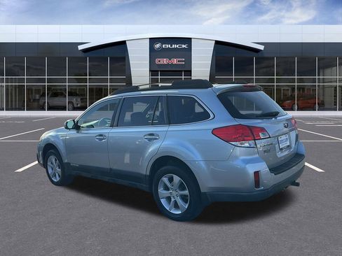 Used 2013 Subaru Outback 2.5i Premium w/ Popular Pkg 1A image 3