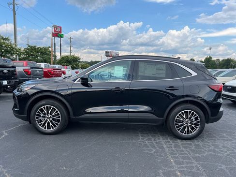 New 2026 Ford Escape SE w/ PHEV Premium Package FWD image 4