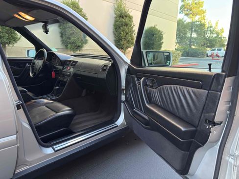 Used 1996 Mercedes-Benz C 280 Sedan image 78