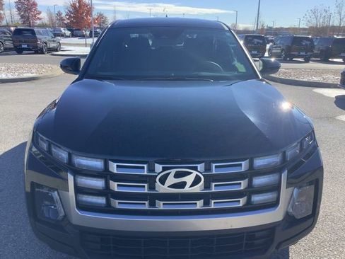 Used 2025 Hyundai Santa Cruz SE AWD/4WD image 3