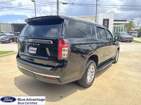 Used 2023 Chevrolet Suburban LT AWD/4WD image 9