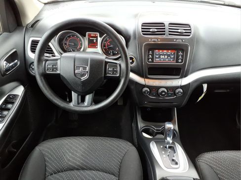 Used 2018 Dodge Journey SE w/ Blacktop Package FWD image 8