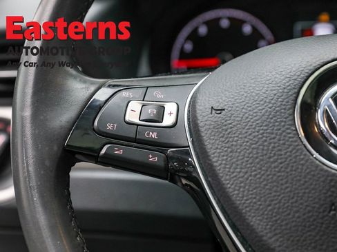 Used 2022 Volkswagen Passat 2.0T SE image 15