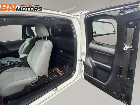 Used 2019 Toyota Tacoma SR RWD image 11