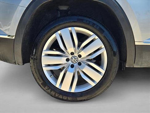 Used 2019 Volkswagen Atlas SEL FWD image 25
