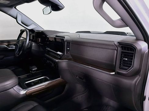 Used 2023 Chevrolet Silverado 1500 LT Trail Boss w/ Convenience Package II AWD/4WD image 27