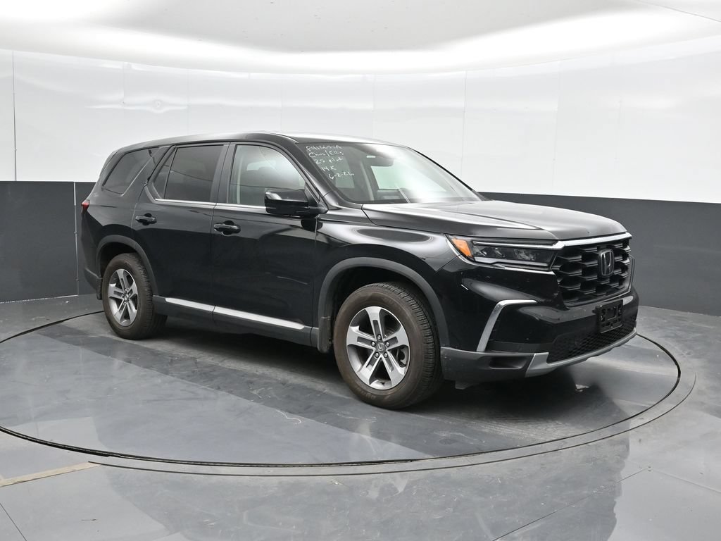 Used 2025 Honda Pilot EX-L image 5