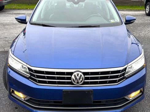 Used 2017 Volkswagen Passat 1.8T SEL Premium image 2