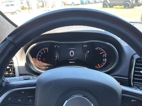 Used 2020 Jeep Grand Cherokee Altitude AWD/4WD image 9
