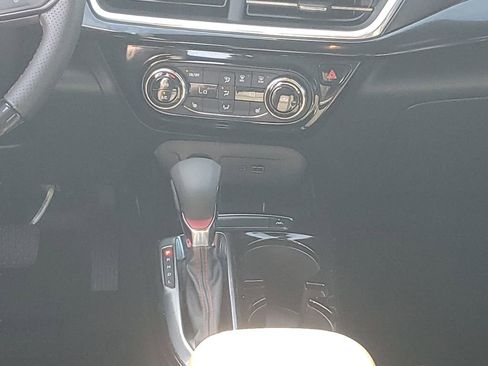 Used 2024 Chevrolet Trax RS w/ Driver Confidence Package FWD image 15