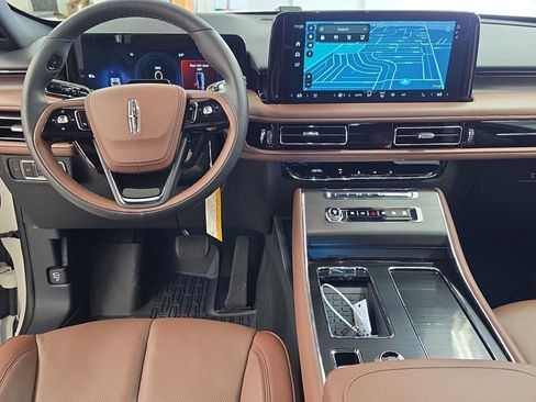 New 2026 Lincoln Aviator Reserve AWD/4WD image 9