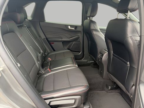 Certified 2025 Ford Escape ST-Line image 7