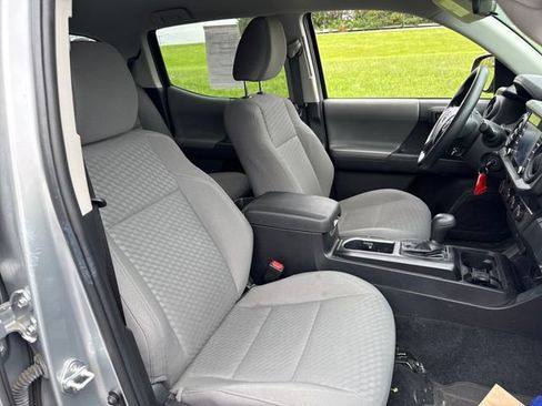 Used 2023 Toyota Tacoma SR AWD/4WD image 13