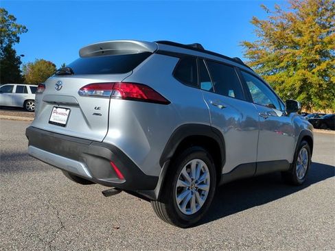 Used 2023 Toyota Corolla Cross LE image 4