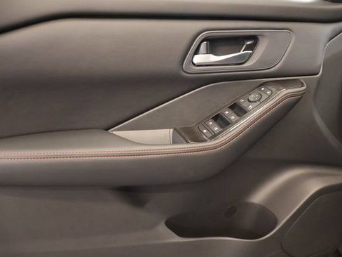 New 2026 Nissan Rogue SV AWD/4WD image 10