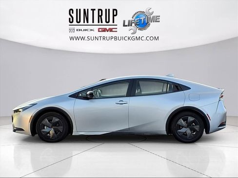 Used 2025 Toyota Prius Limited image 19