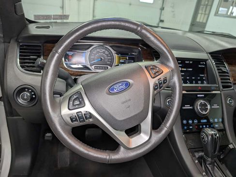 Used 2019 Ford Taurus Limited AWD/4WD image 31