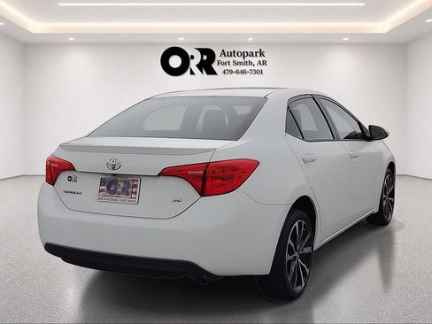Used 2018 Toyota Corolla SE FWD image 5