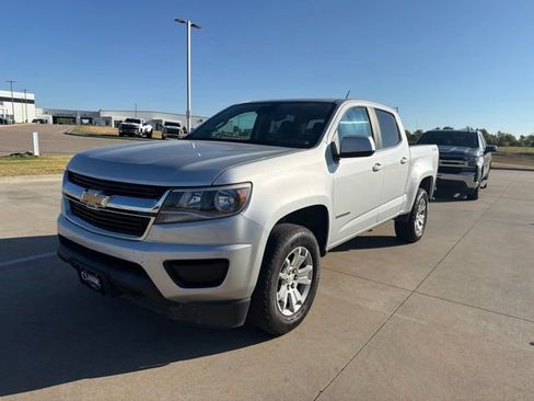 Used 2018 Chevrolet Colorado LT w/ Safety Package AWD/4WD image 2