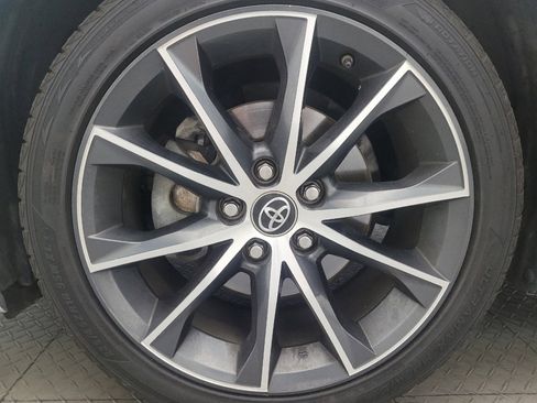 Used 2017 Toyota Camry XSE w/ Moonroof Package FWD image 31