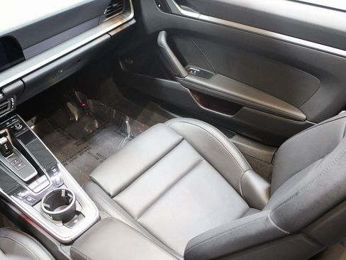 Certified 2024 Porsche 911 Carrera image 22