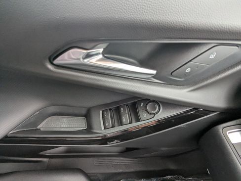 New 2026 Chevrolet Equinox LT w/ Convenience Package II image 35