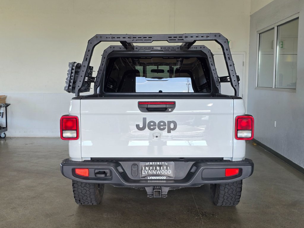 Used 2023 Jeep Gladiator Sport AWD/4WD image 5