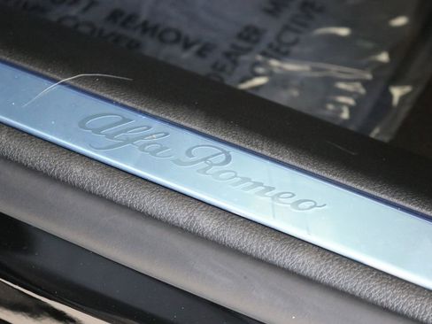 New 2025 Alfa Romeo Tonale image 15