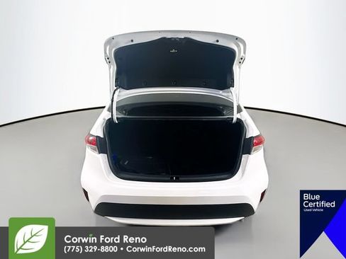 Used 2021 Toyota Corolla LE FWD image 30