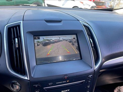 Used 2015 Ford Edge Titanium w/ Equipment Group 302A AWD/4WD image 20